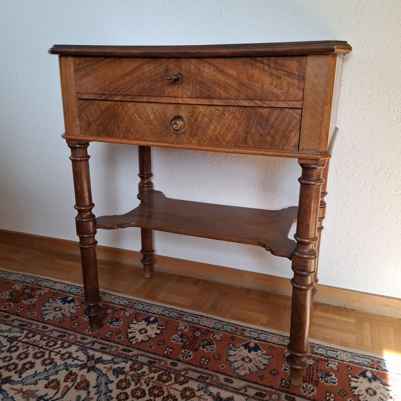Cassettiere: Kleine Holzkommode 2 Schubladen – Usato da Reinach BL venduto da Malin20