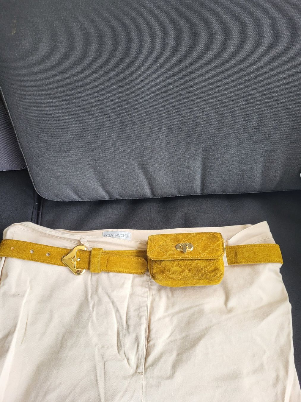 Borse da donna: Wildleder Gürteltasche, Senfgelb, Vintage – Usato da Zürich venduto da Lizi7 8