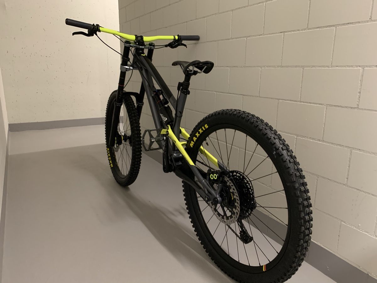Velos: Downhill Bike – Neu (gemäss Beschreibung) aus Stäfa von Gz_752 1