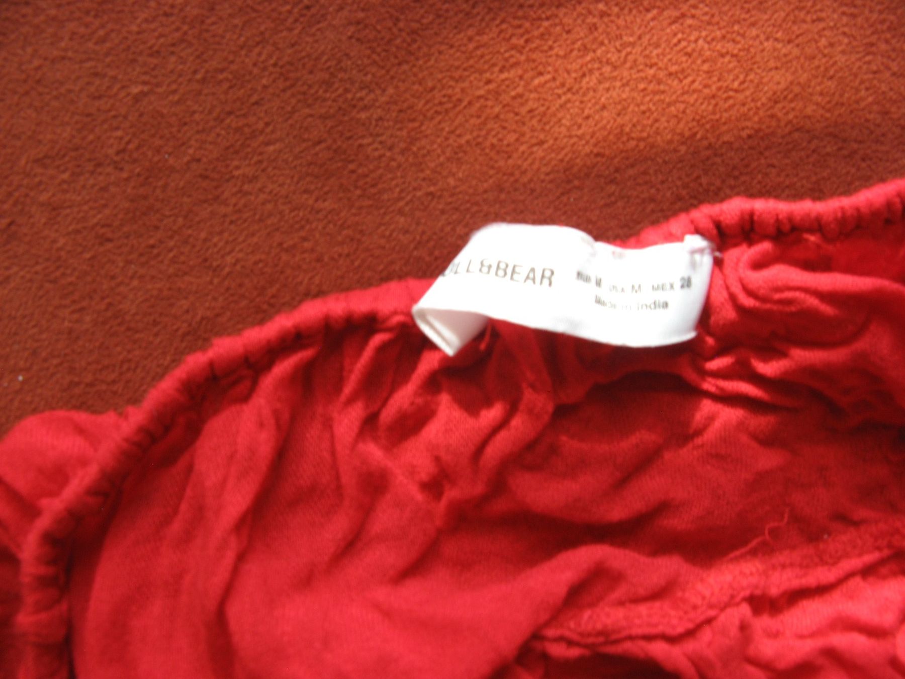 Pull&Bear Top: Top rot Pull&Bear Gr. M – Usato da Zürich venduto da apil 6