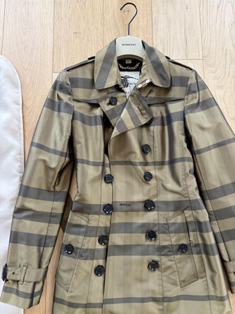 Burberry Trenchcoat new