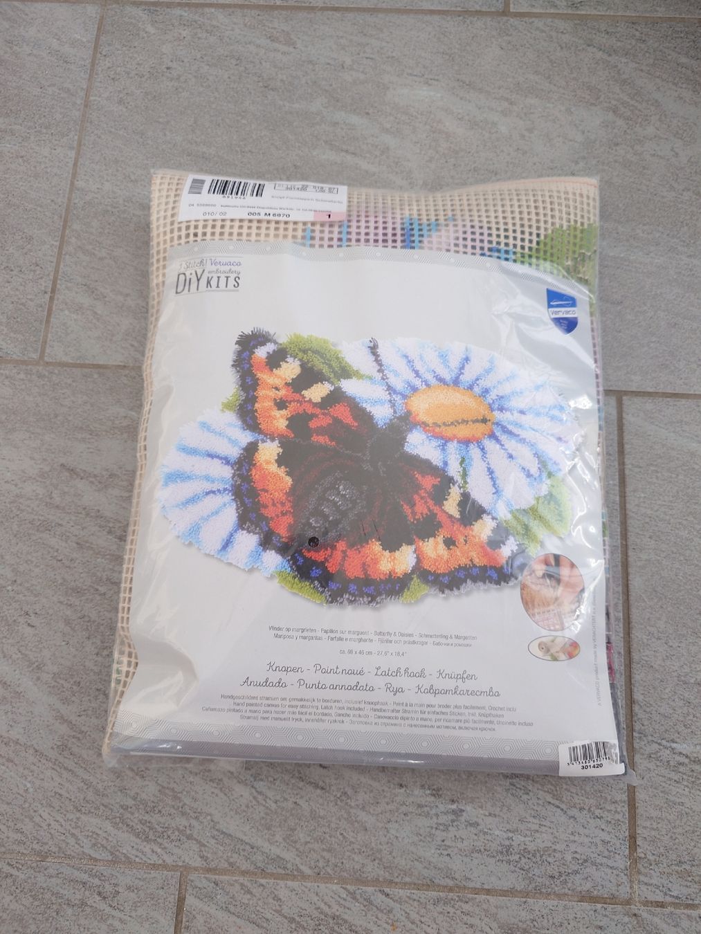 Kit bricolage: Knüpfteppich-Set: Schmetterling – Nuovo (secondo la descrizione) da Rüti ZH venduto da Flowerfield