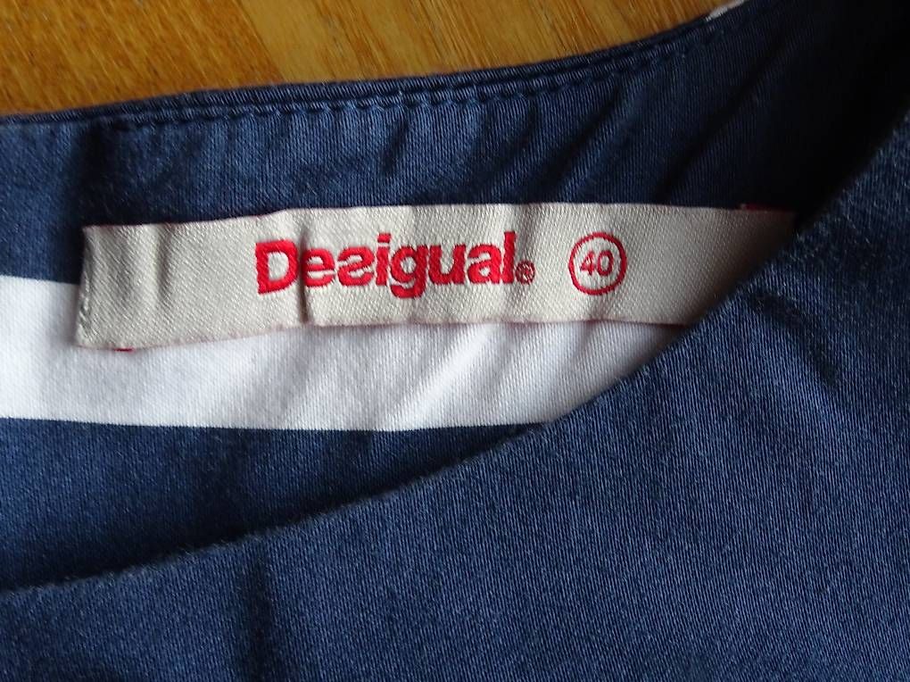 Desigual Robes: Desigual Kleid – D'occasion à Niederbipp par PiaZ01 1