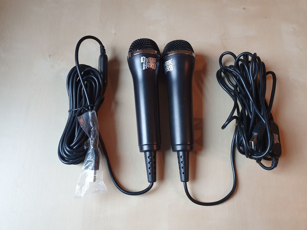 2 x Microphone Guitar Hero für Xbox 360 Kaufen auf Ricardo