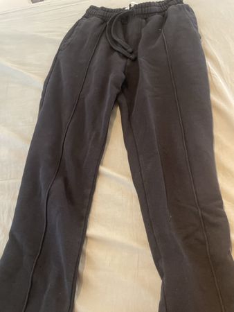 Schwarze Jogginghose Bershka EUR XS guter Zustand