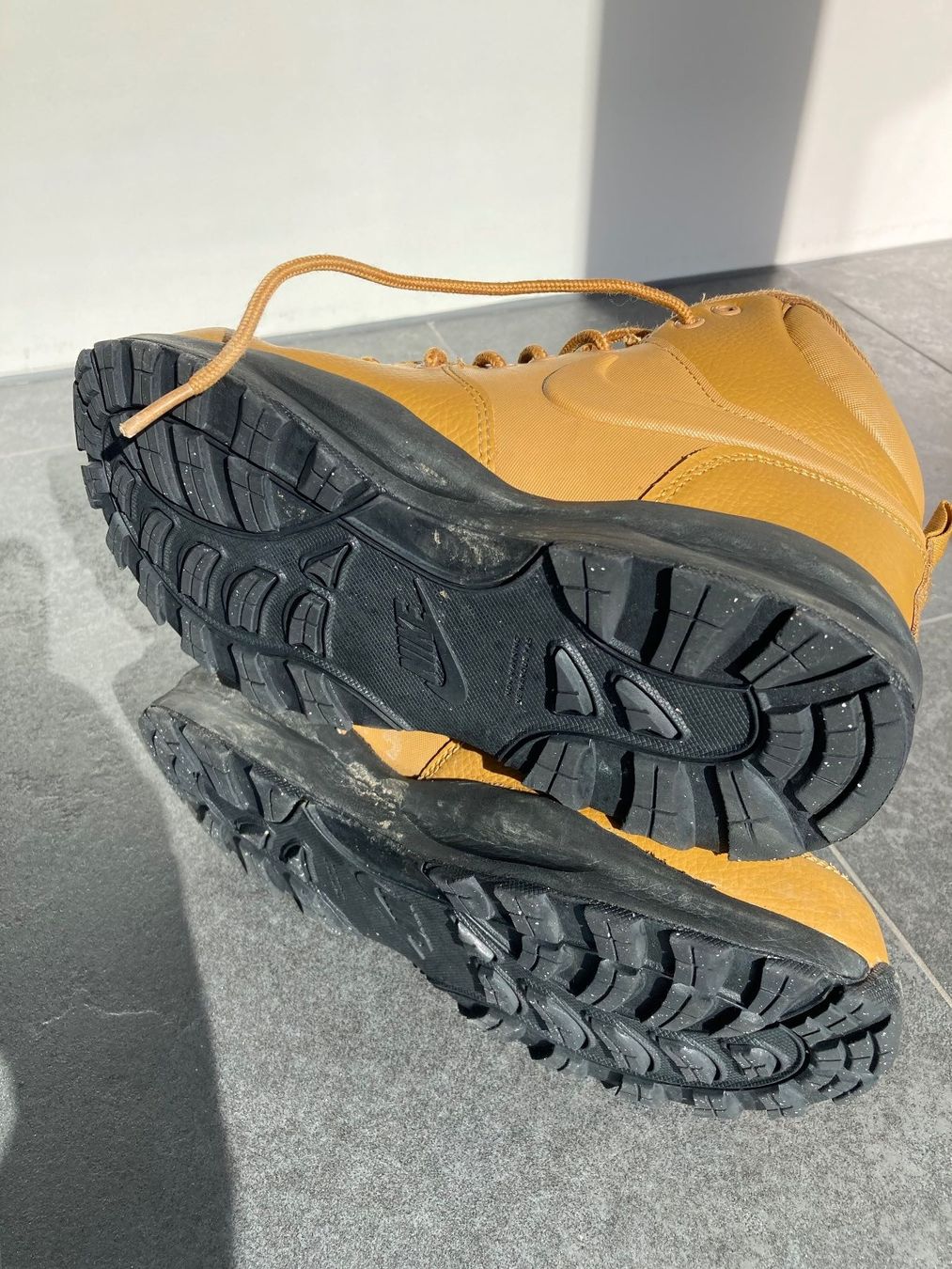 Nike Scarpe per ragazzi: Kinder und Jugend Wanderschuhe NIKE – Usato da Pratteln venduto da Miki_ 1