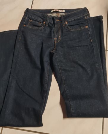 Damen Jeans J Brand dunkelblau Grösse 27 guter Zustand