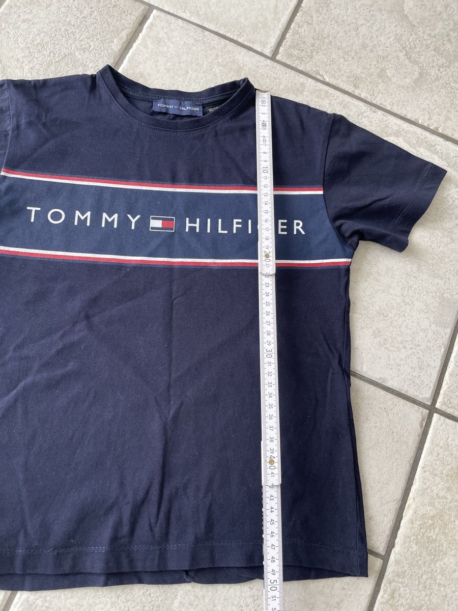 Hemden, T-Shirts & Polos: T-Shirt Gr.ca.134   Brief 3.00 Fr. – Gebraucht aus Waltenschwil von lina-04 4