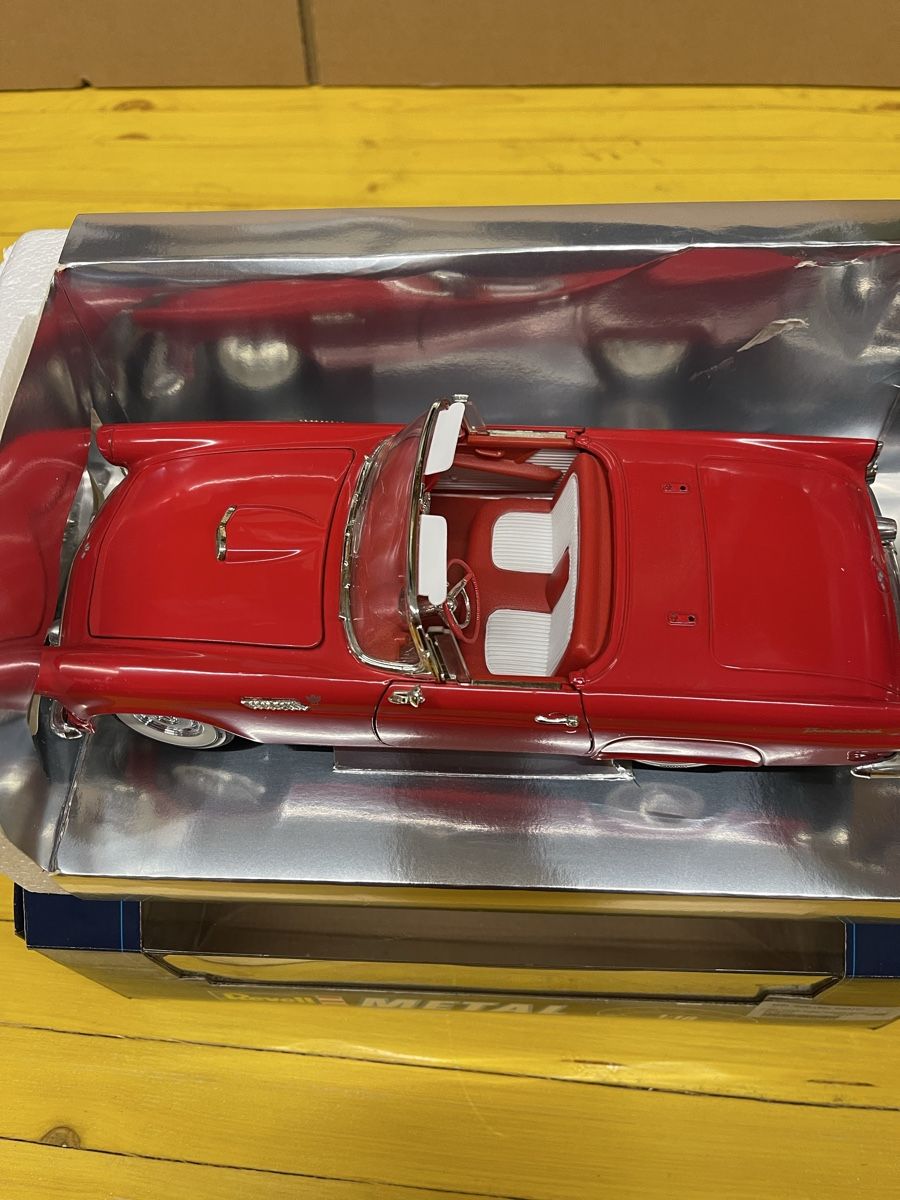 Revell Modellautos: Ford Thunderbird 1955. 1:18  Revell – Neu (gemäss Beschreibung) aus Nänikon von R_rota 1