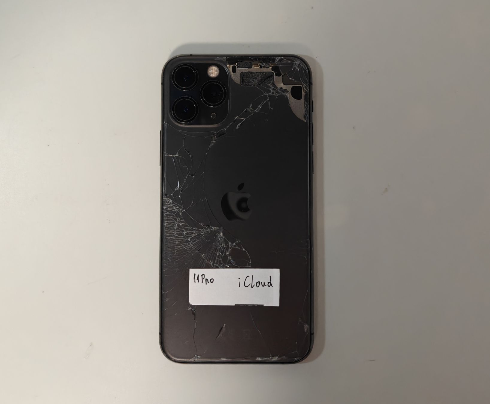 Apple Telefoni cellulari / Smartphones: iPhone 11 Pro – Difettoso da Ehrendingen venduto da Rocky985 1