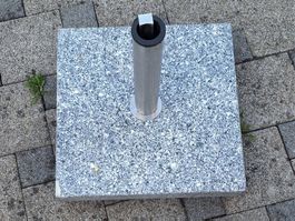 Sonnenschirmständer Granit mit Rollen guter Zustand