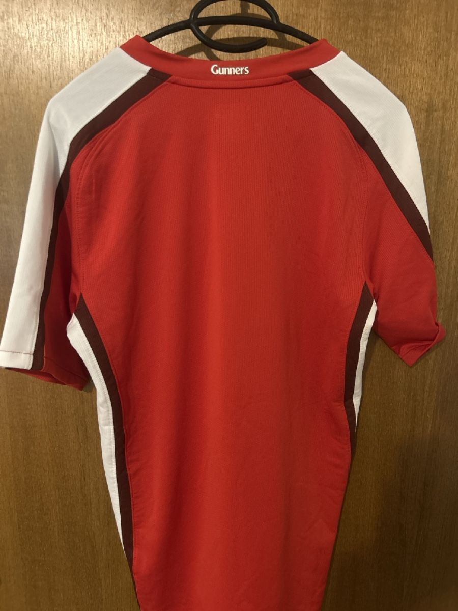 Arsenal Canottiere & Pantaloni: Arsenal Fussball Trikot – Usato da Ittigen venduto da Jersey-plug 1