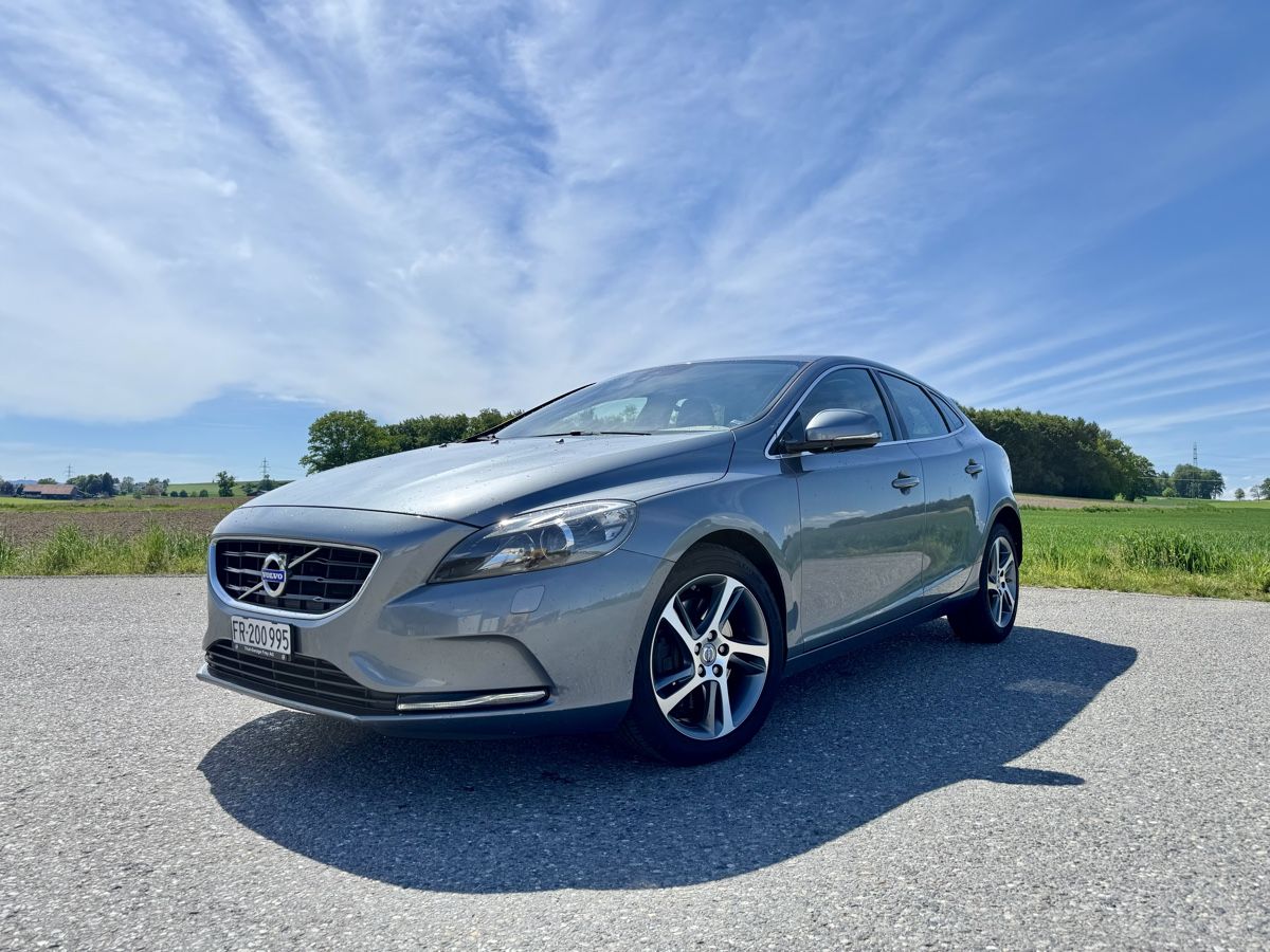 Volvo Autos: Volvo V40 D3 – Gebraucht aus Bösingen von patrick.r.k