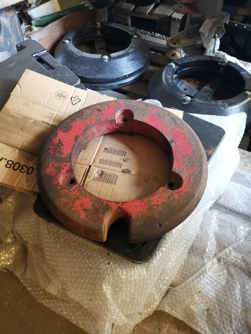 Deutz Traktoren: 2 Deutz 33kg Randgewicht – Gebraucht aus Buttwil von obelix-idefix