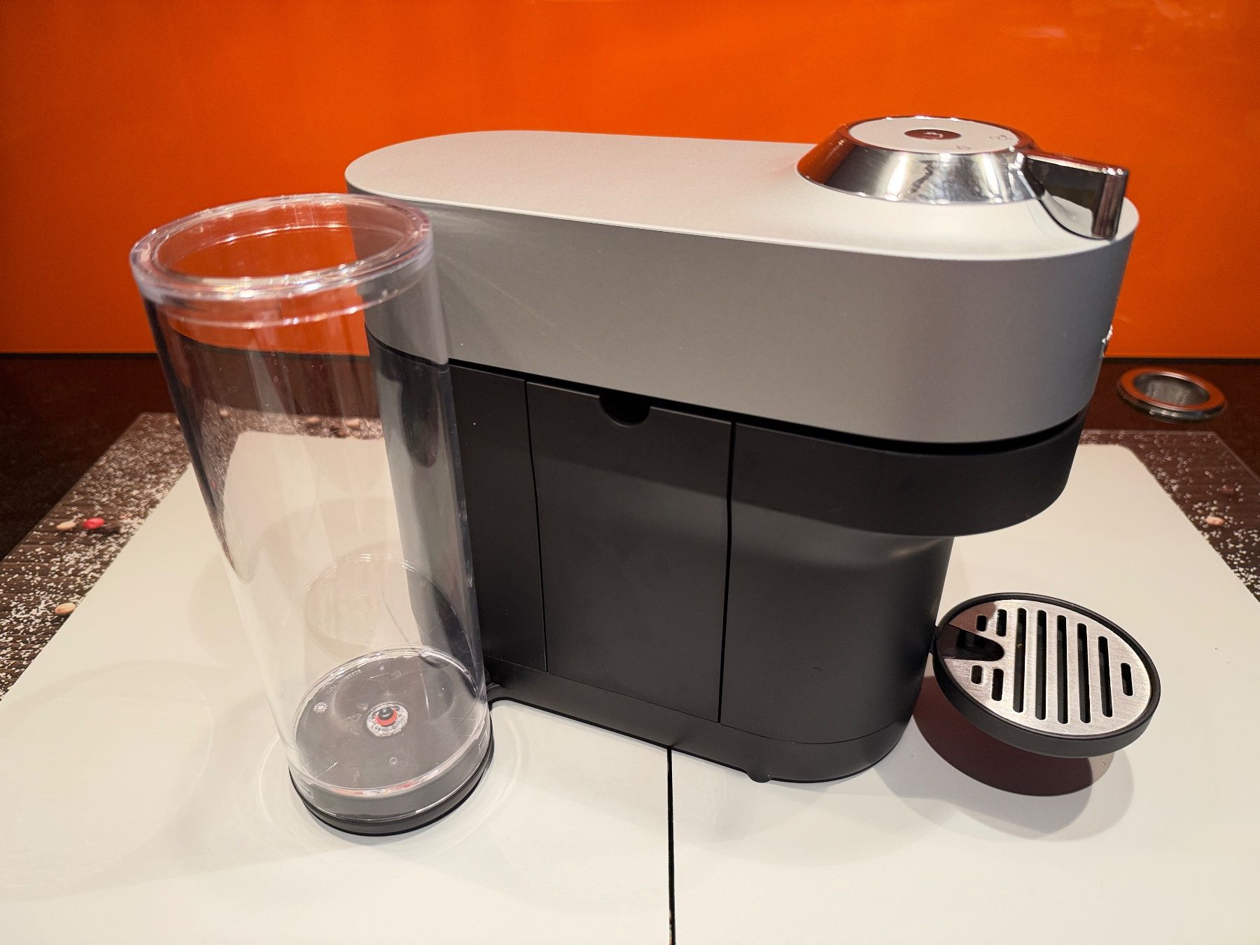 Nespresso Kaffeemaschinen & Espressomaschinen: Nespresso $Vertuo POP – Gebraucht aus Kriens von Famschmidlin