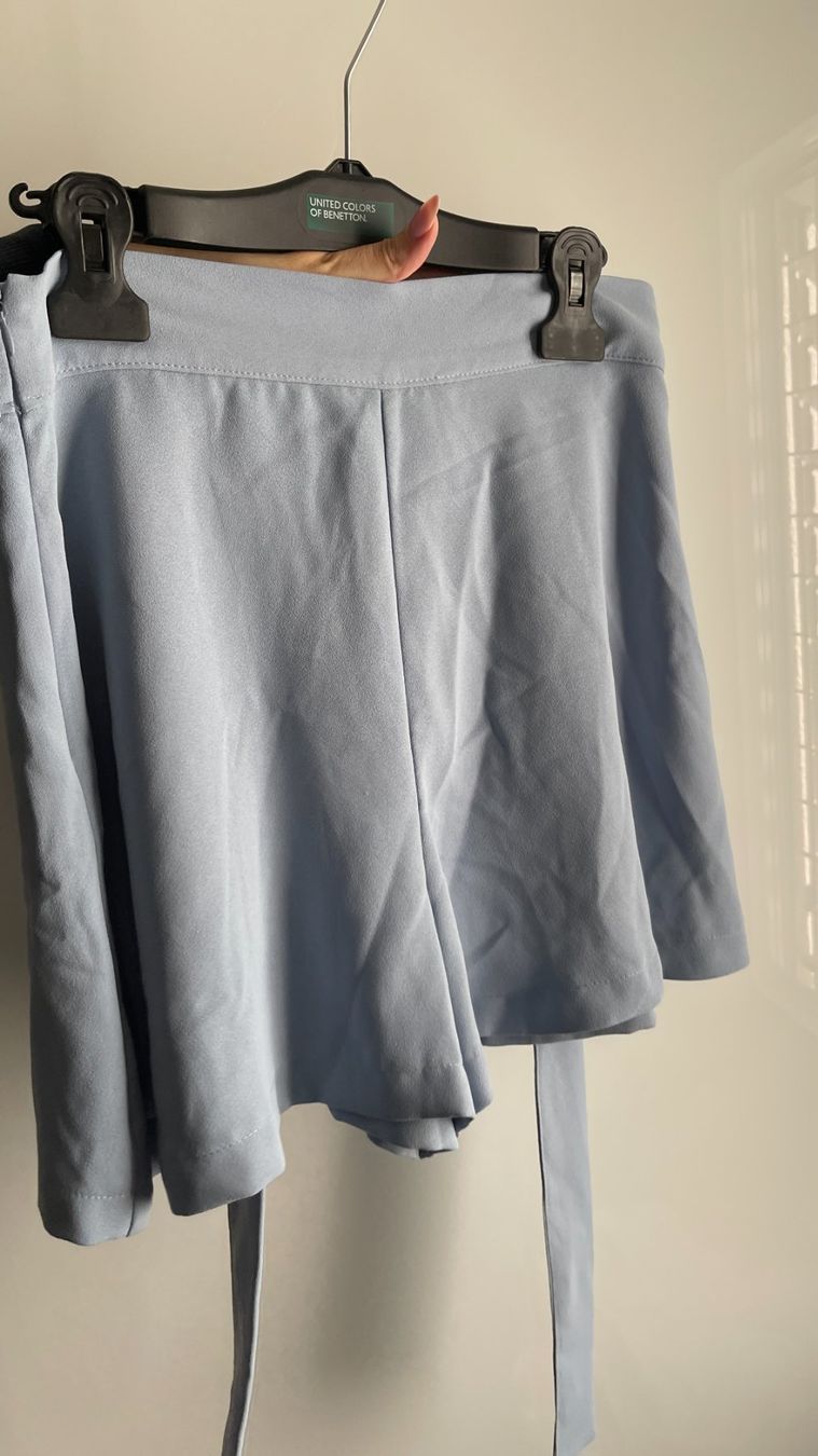 Zara Pantaloni: Zara shorts blau – Nuovo (secondo la descrizione) da Lausen venduto da sim_hgp6 4