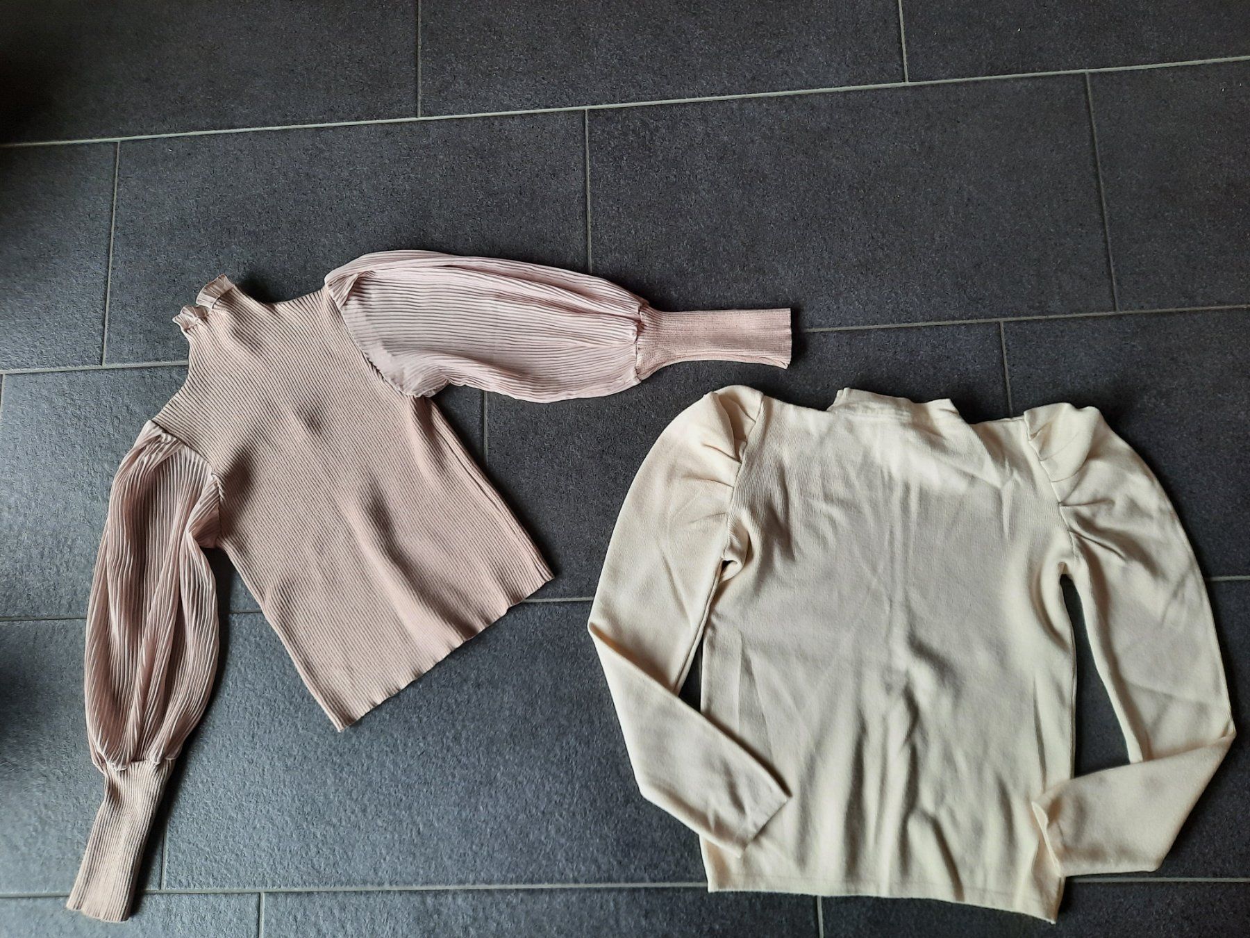 Maglioni & Felpe: 2 Damen Pullover Gr.S UNGETRAGEN – Nuovo (secondo la descrizione) da Buchs SG venduto da miska01 1
