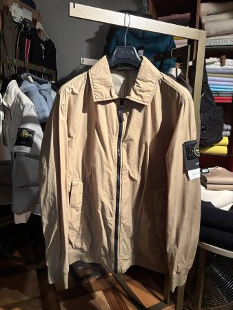 Veste Stone Island, couleur beige et crème