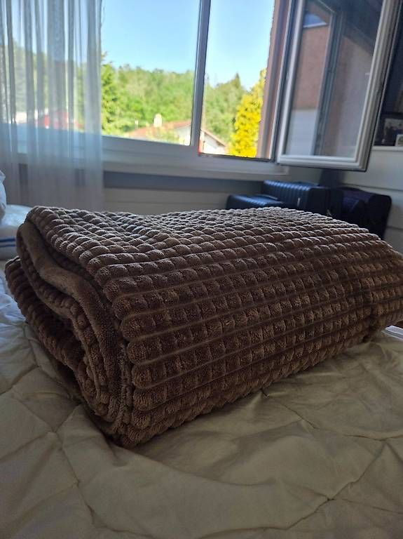 Coperte: Kuscheldecke braun – Nuovo (secondo la descrizione) da Wängi venduto da Bibo4. 1