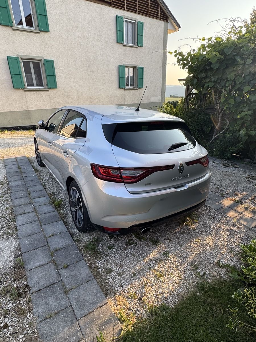 Renault Automobili: Renault Mégane TCE 130 BOSE – Usato da Villarzel venduto da Matt-93 2