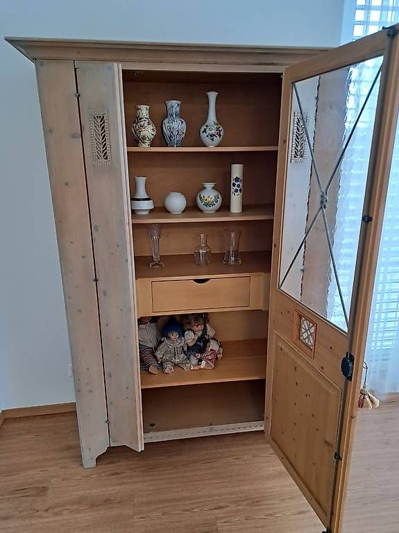 Schränke: Schrank Gothik – Gebraucht aus Altstätten SG von GartenVIVA 3