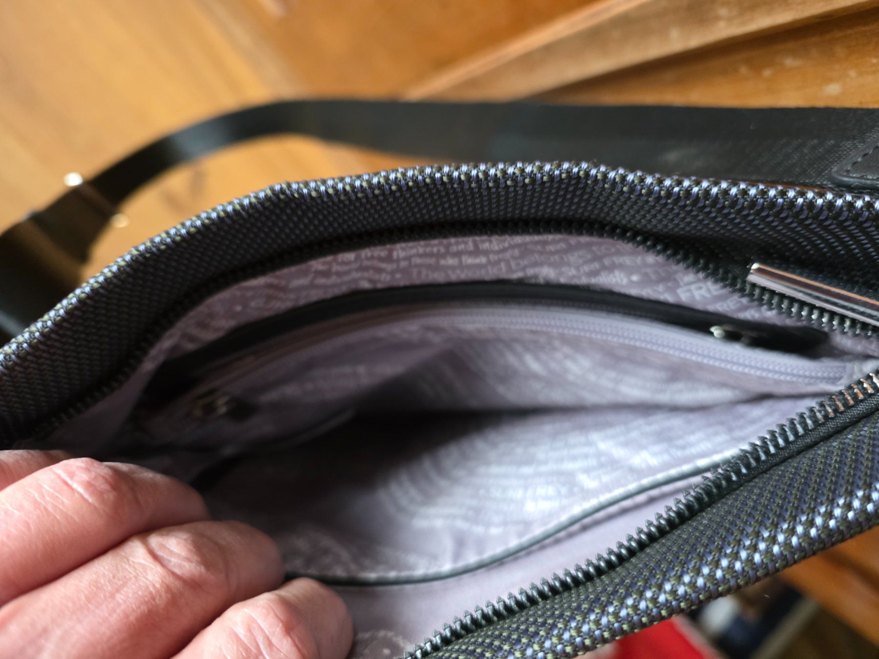 Suri Frey Taschen: Suri Frey Handtasche Umhänge Tasche – Gebraucht aus Walterswil BE von Lonitti 6