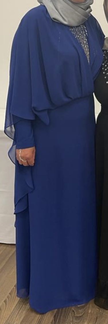 Kleider: Blaues Abendkleid, Grösse 42 – Gebraucht aus Kreuzlingen von goe_8zvl