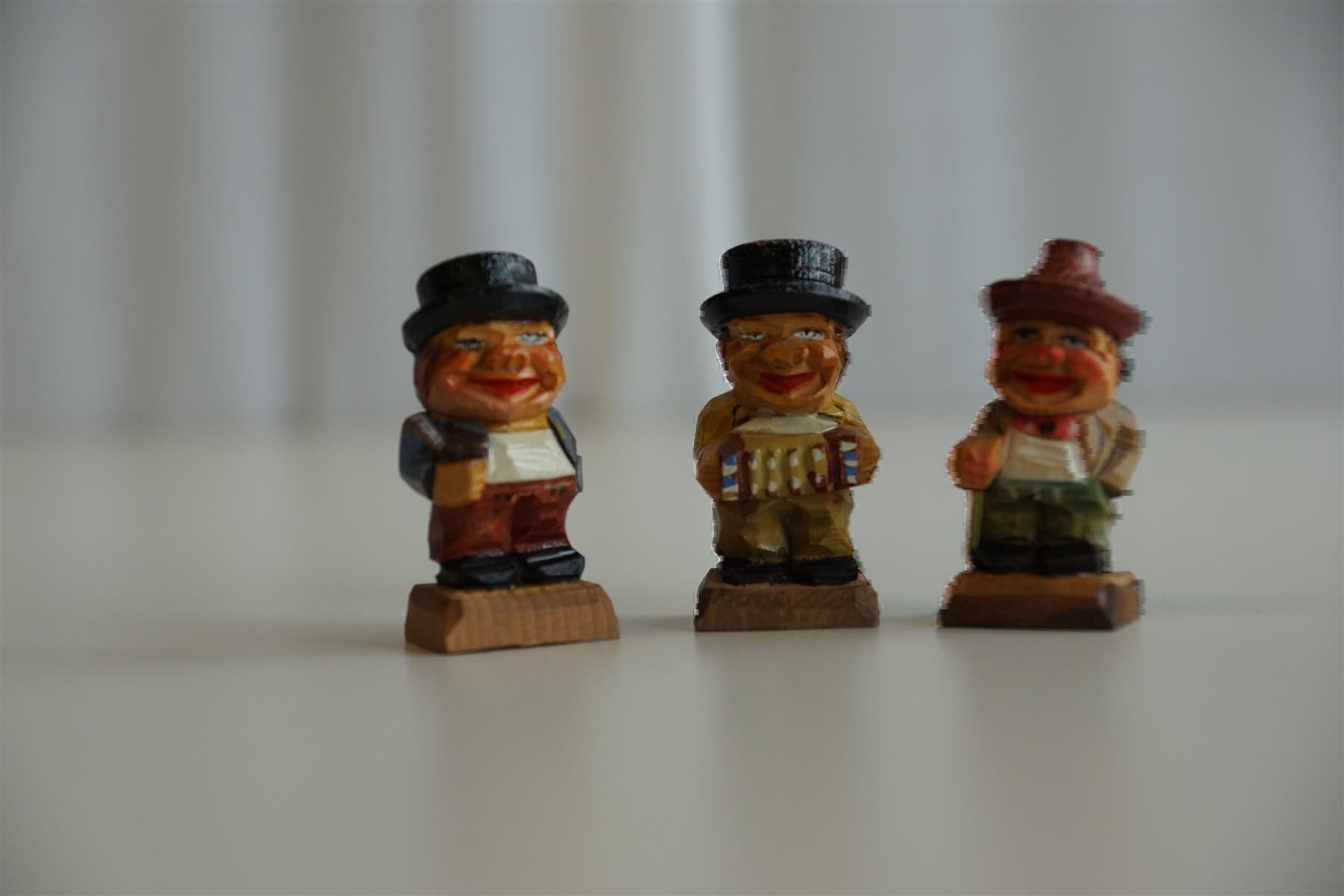 Skulpturen & Statuen: Musiker, geschnitzt – Neu und originalverpackt aus Brienz BE von P.Edelweiss 1