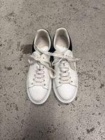 Alexander McQueen Sneaker weiss schwarz guter Zustand