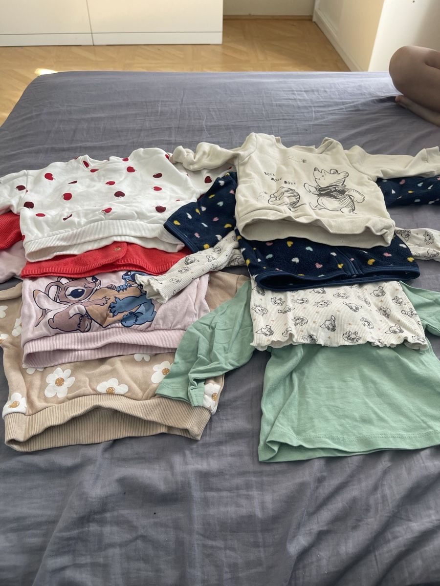 Kleiderpakete & -sets: Lot de 46 vêtements taille 6 mois – Gebraucht aus Boncourt von sev_r66z 5