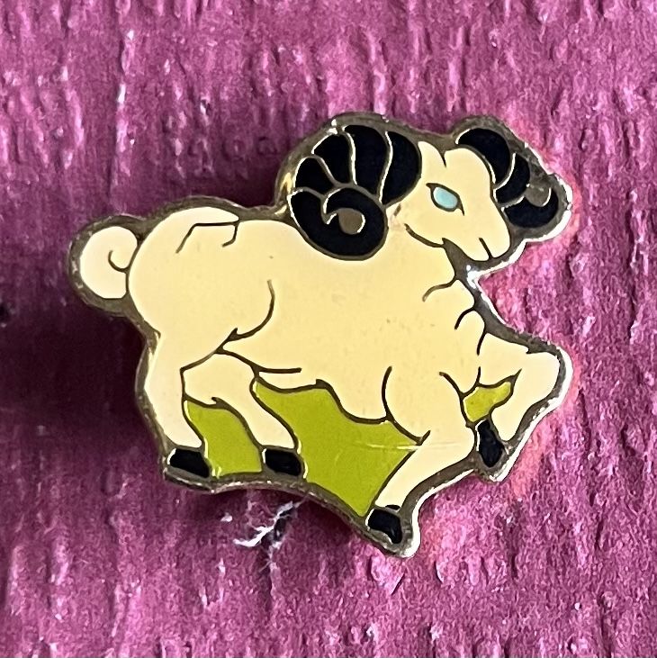 Placchette & Badge: Sternzeichen Widder 🐏 Pin – Usato da Itingen venduto da Bebbi6569
