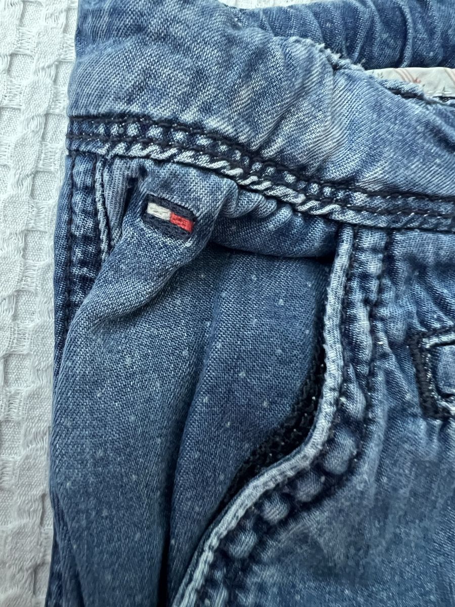 Tommy Hilfiger Pantaloni: TOMMY HILFIGER JEANSSHORTS 128 – Usato da Basel venduto da theo-g77 3