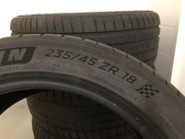 4x Michelin Pilot Sport Sommerreifen 235/45 ZR18 – Tesla