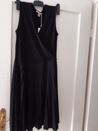 Damen Schwarzes Kleid Plisserock Anna Field 42