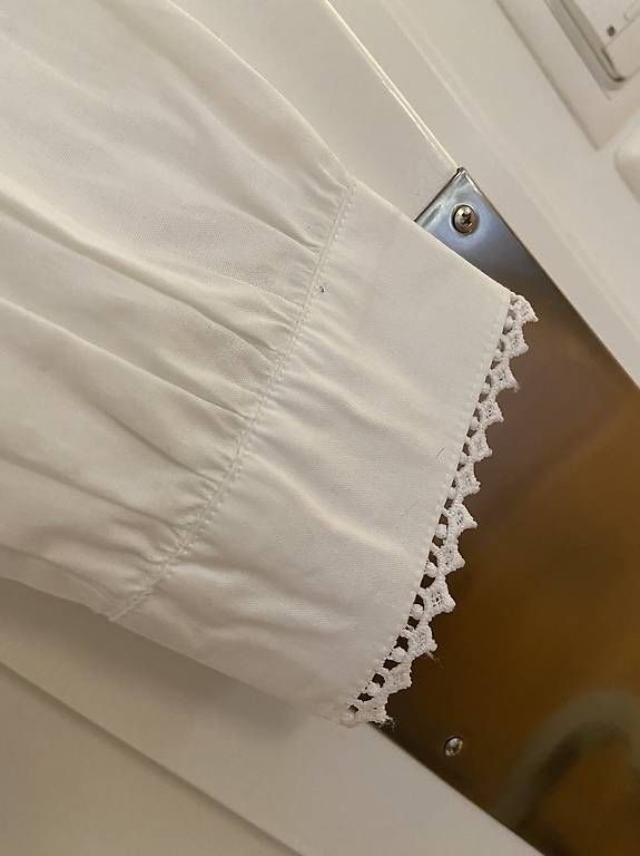 Camicette: TRACHTENBLUSE VON STYLE ICON – Usato da Chur venduto da Alpkaese 3