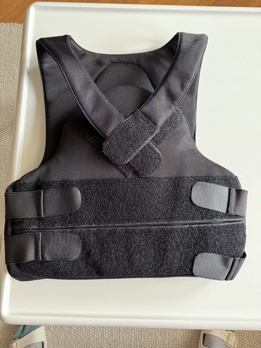 Gilet & Giacche: Schutzweste MKTec Typ T – Nuovo (secondo la descrizione) da Bern venduto da laila07