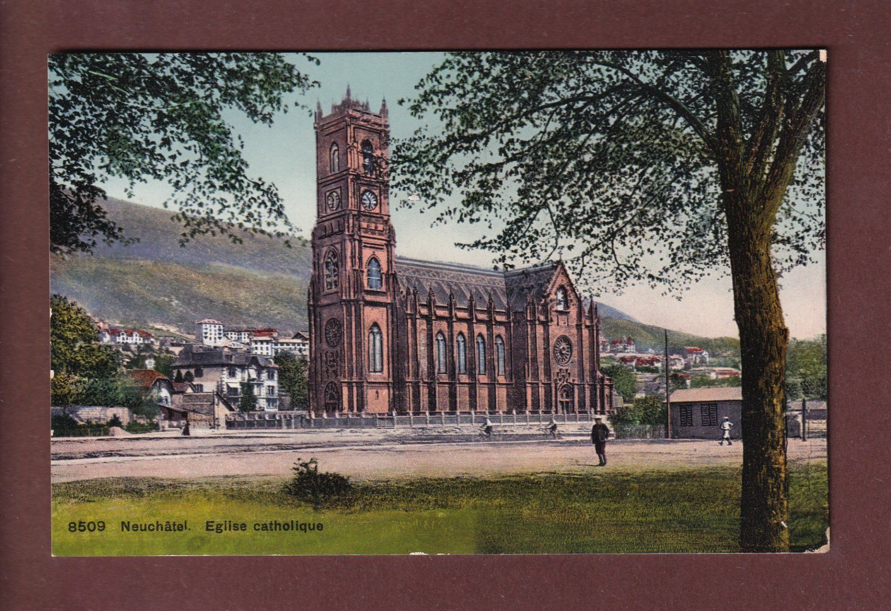 Cartoline postali: NEUCHÂTEL - Eglise Catholique – Usato da Pully venduto da nicecards