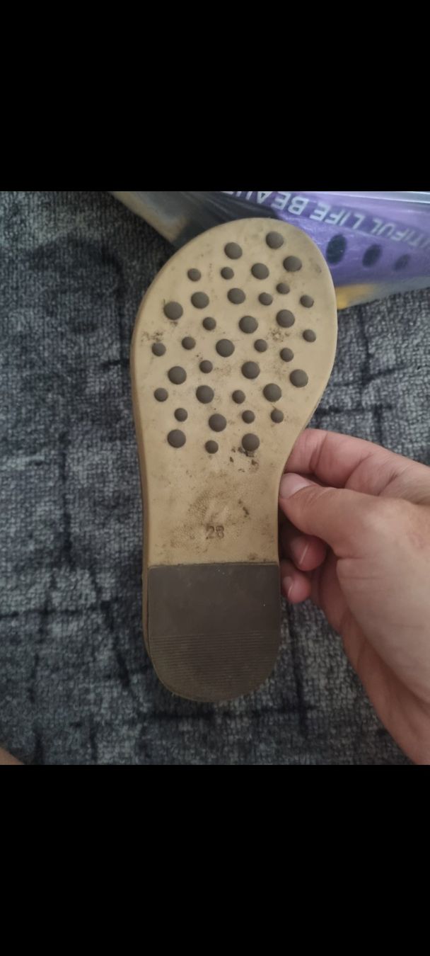 Scarpe per ragazze: Sandalen Leder  mädchen gr 28 – Usato da Buchs AG venduto da Kitten33 1