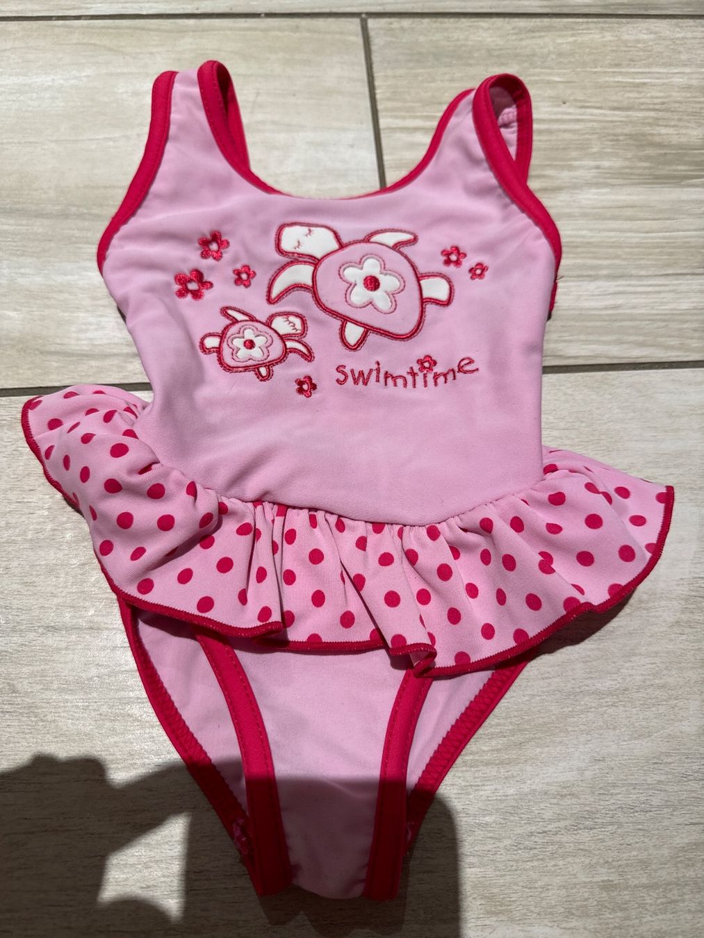 Costumi da bagno: Badekleid Schildkröte 68 eher 62 – Usato da Gelterkinden venduto da Familienferien