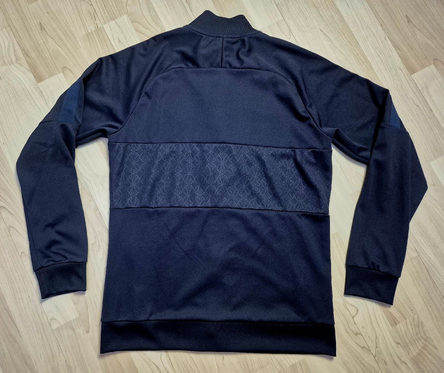 Nike Giacche: Nike 19/20 Paris Saint-Germain Jacke Gr. M – Nuovo (secondo la descrizione) da St. Gallen venduto da CaliSunshine 1