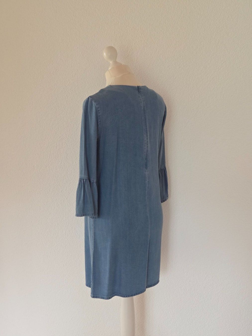 Zara Vestiti: Jeanskleid Zara – Usato da Wängi venduto da Bibo4. 3