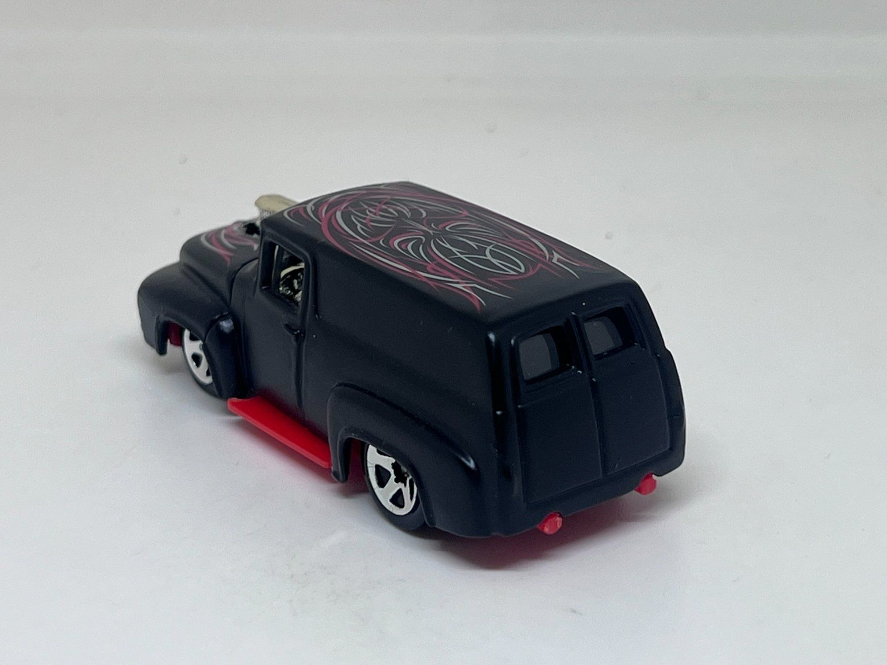 Hot Wheels Modellini d'auto: Hot Wheels '56 Ford – Nuovo (secondo la descrizione) da Wildegg venduto da LaaBoutique 2