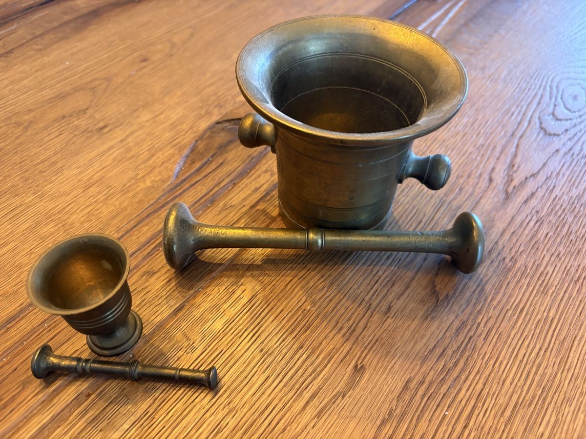 Altro per cucinare: 2 antike Mörser Apotheke Bronze - Versand möglich – Usato da Rüdlingen venduto da Schnoegli2007 2