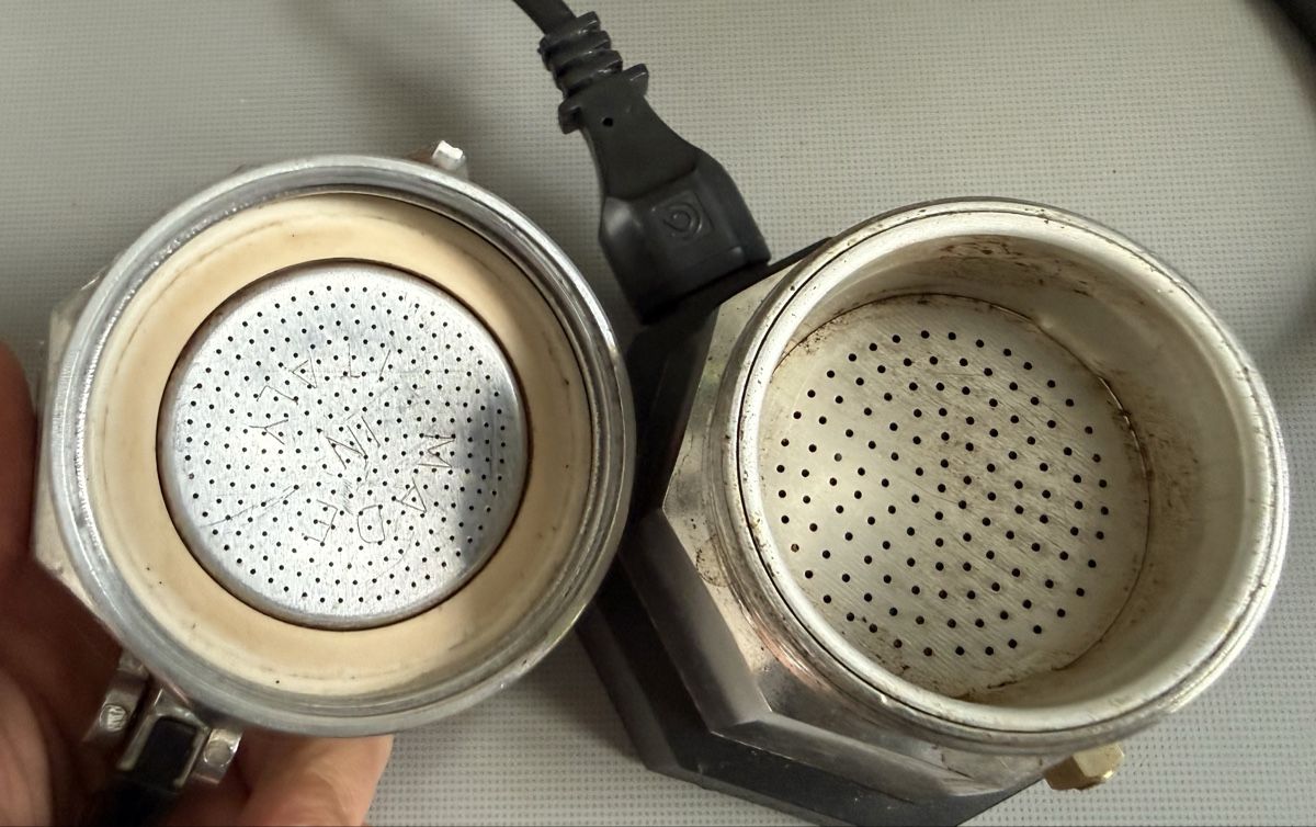 Bialetti Macchine per caffè & Macchine per espresso: Home coffee set - pour over, Bialetti, grinder – Usato da Zürich venduto da Sfass 7