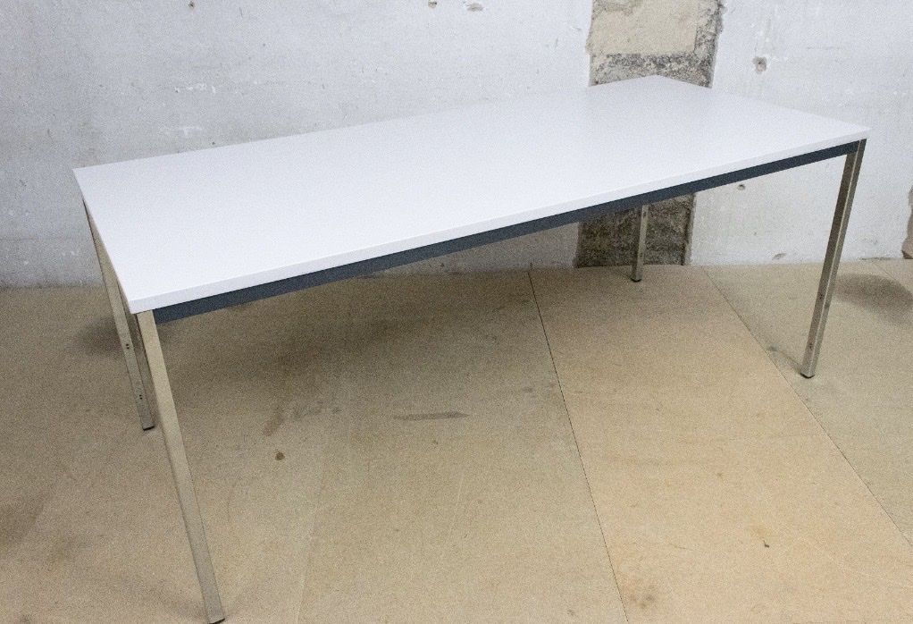 Tische: Schlichter Tisch mit Chromstahl 180x80cm  – Gebraucht aus Zürich von talifurrer 4