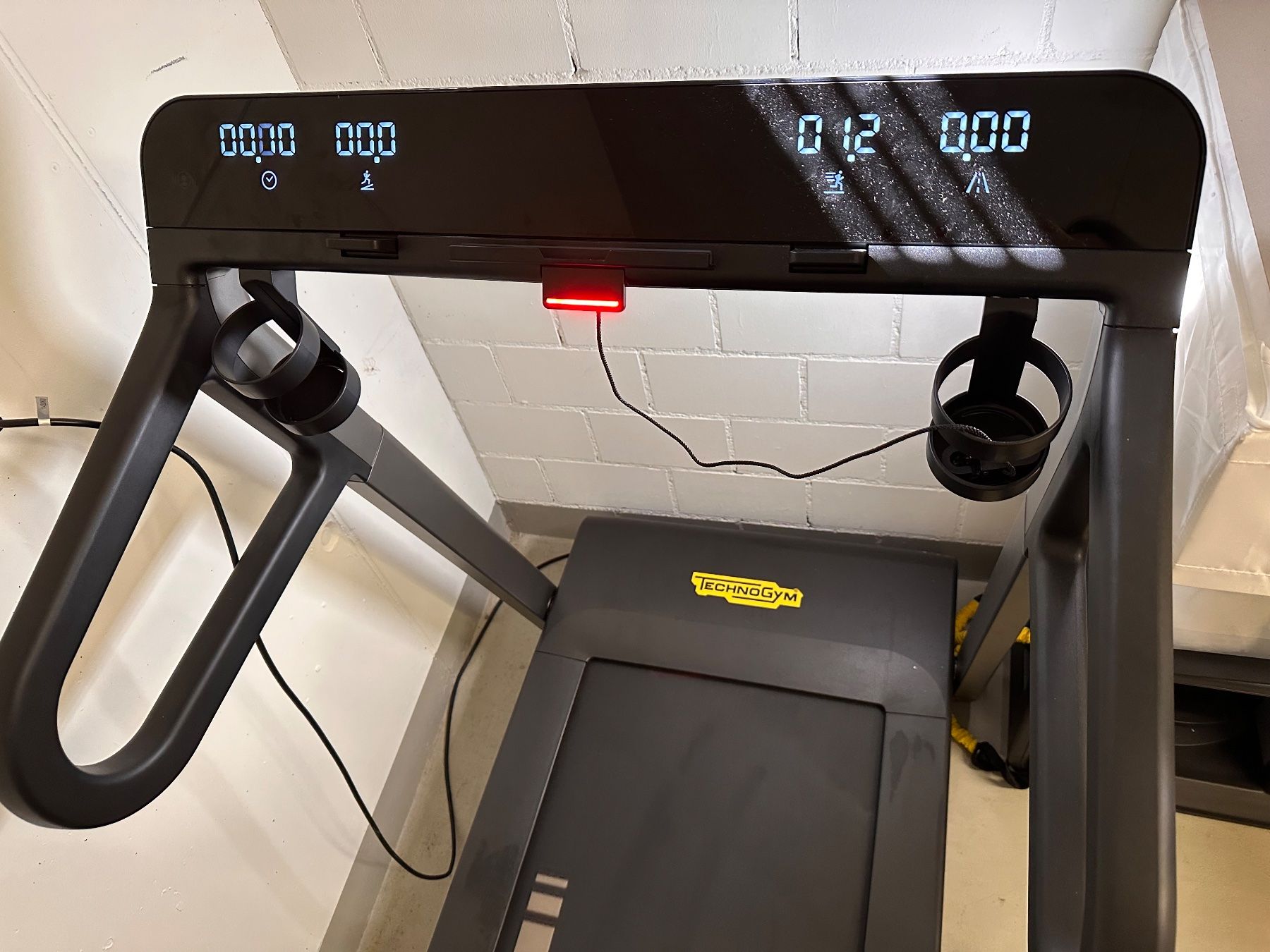 Technogym Hometrainer: Technogym Laufband, super Zustand – Usato da Küsnacht ZH venduto da Harobed18 2