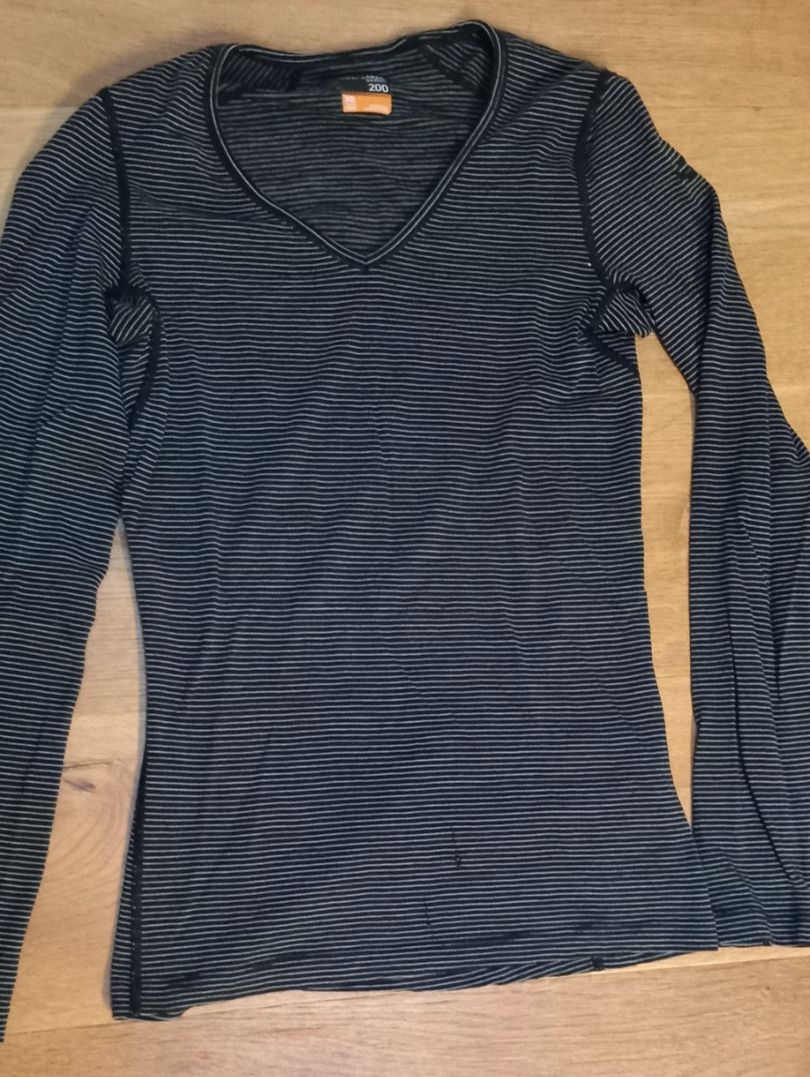Icebreaker Top: Icebreaker Longsleeve Set – Usato da Gais venduto da LeonieM01 4