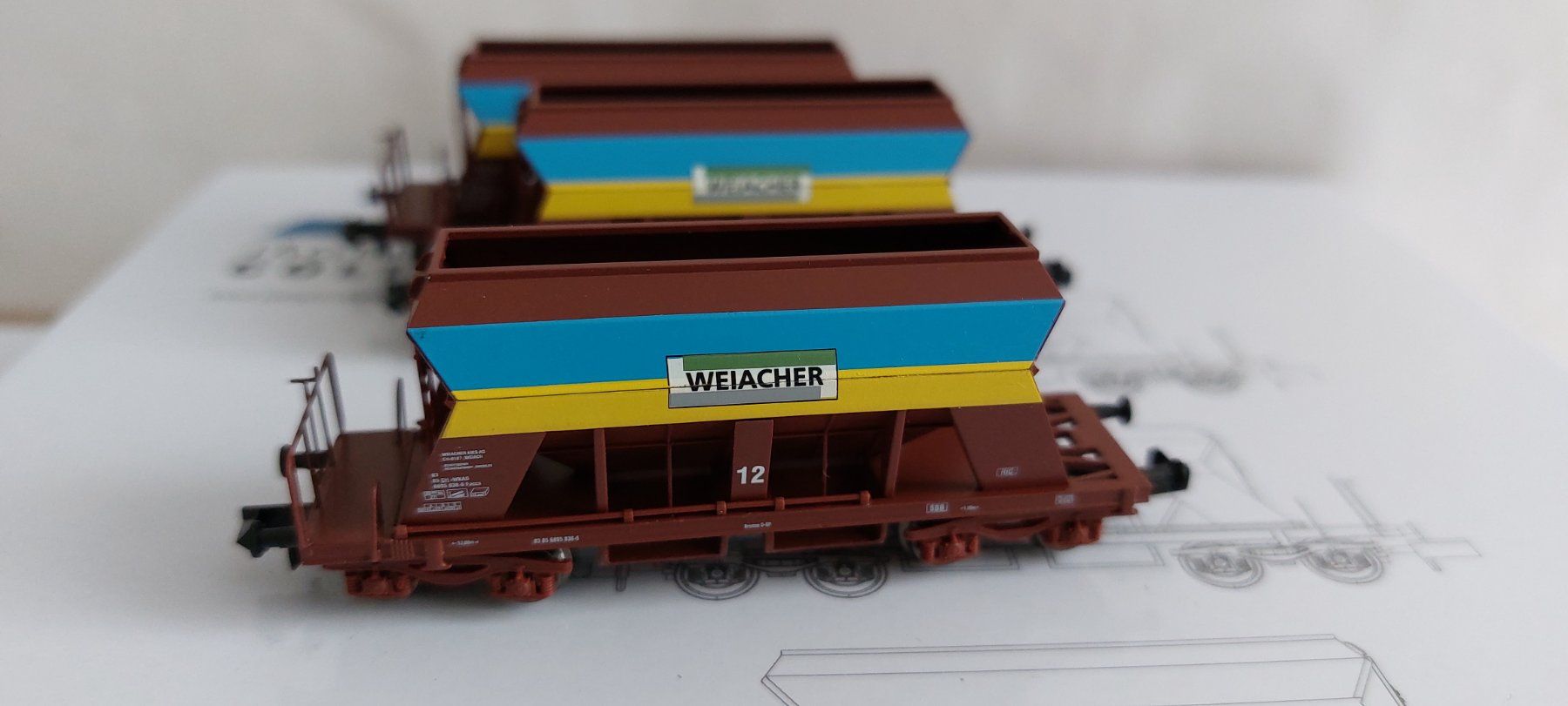 Jägerndorfer Modellini di ferrovie: Jaegerndorfer Kieswagen  " WEIACHER "  66303_1 – Nuovo e nell'imballaggio originale da Biberist venduto da Ntrains 2