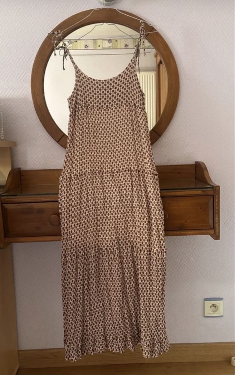 Vestiti: Robe d’été Émile et Ida – Usato da Lausanne venduto da SaraSkjellaug