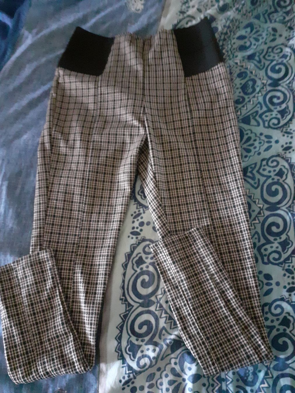 Leggings: ESMARA Hose Kariert L 44/46 – Gebraucht aus Kloten von elb_9qvr
